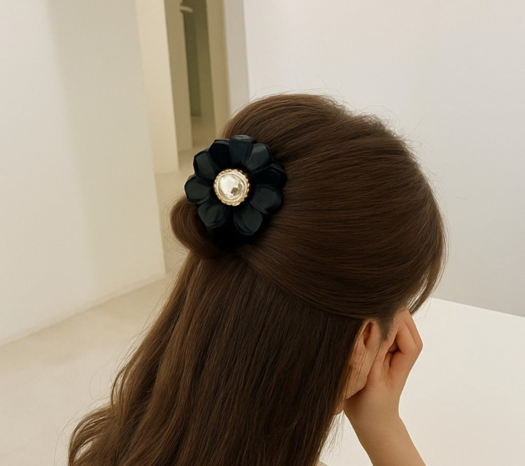 Pearl blossom Flower Hair Clip