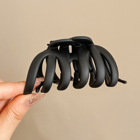 Matte Wave Claw Clip