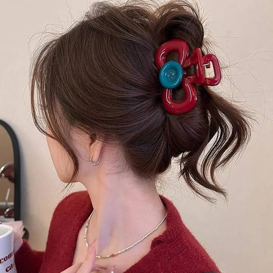 Retro Button-Inspired Hair Claw