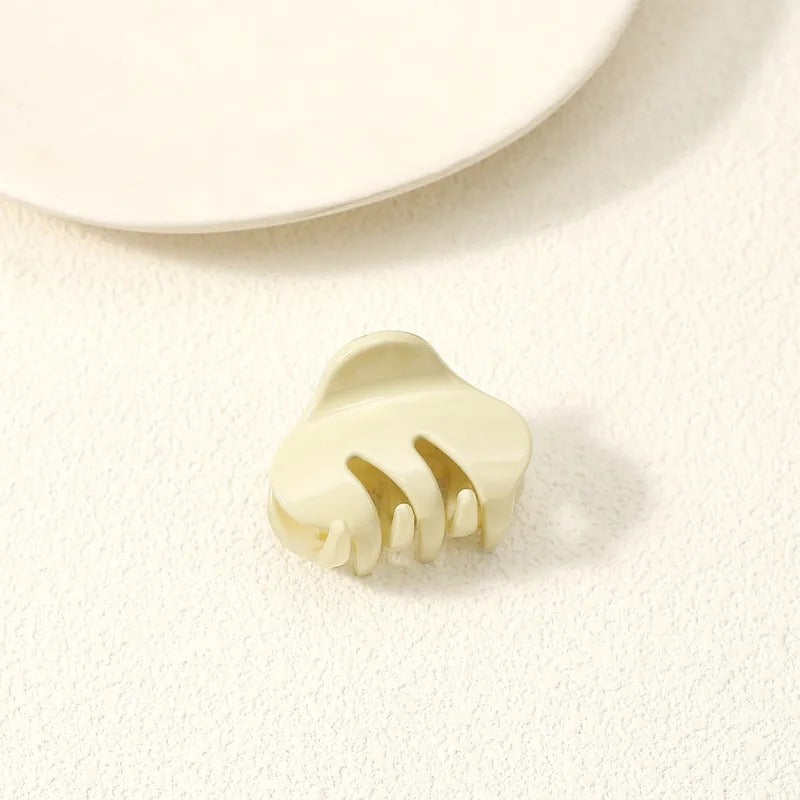 Mini Shark Bite Matte Claw Clip