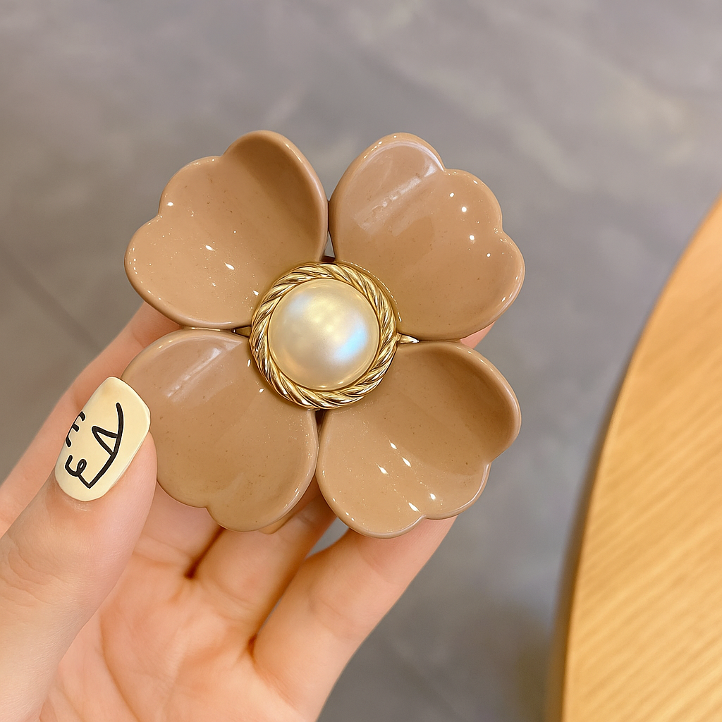 Pearl blossom Flower Hair Clip