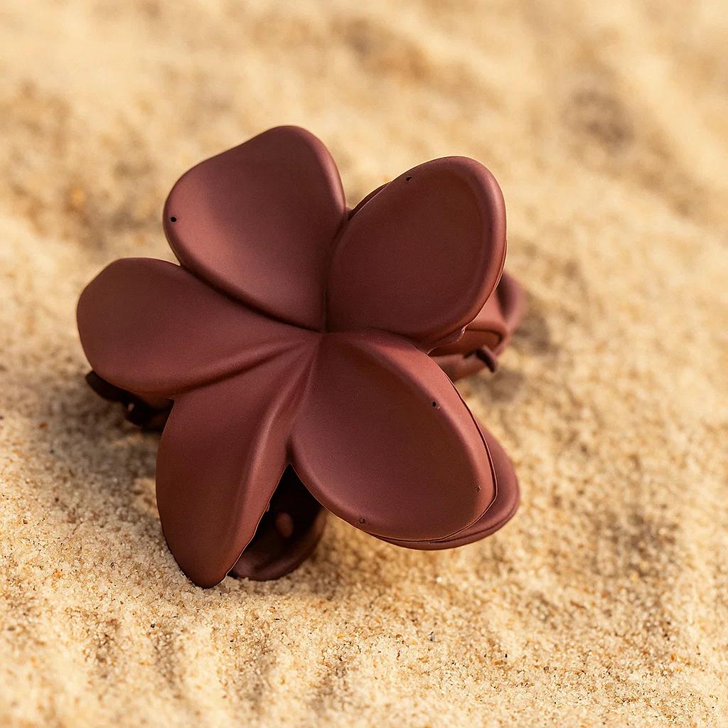 Floral Chic Hair Claw Clip