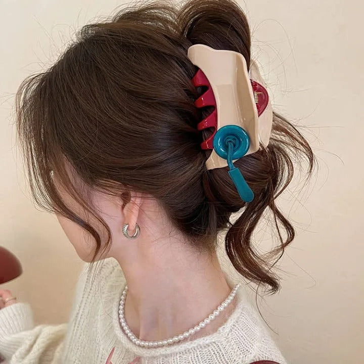 Retro Button-Inspired Hair Claw