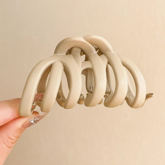 Matte Wave Claw Clip