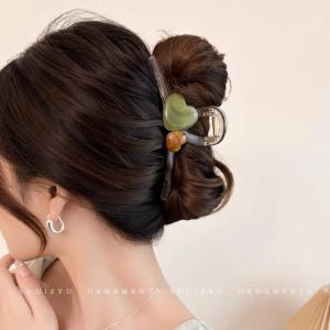 Jelly Gray Heart Acetate Claw Clip – Korean Elegant Hair Accessory