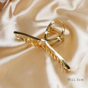 Gold Ribbon Metal Claw Clip – Korean Elegant Hair Accessory