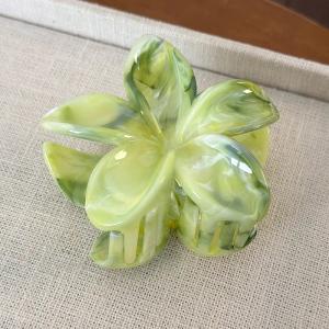 Pink Marble Flower Claw Clip – Korean Elegant Hair Accessory