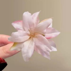Ivory Blossom Flower Hair Clip 🤍 | Korean Floral Hair Accessory